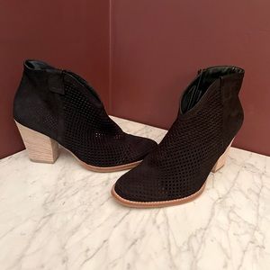 Paul Green Cougar Booties